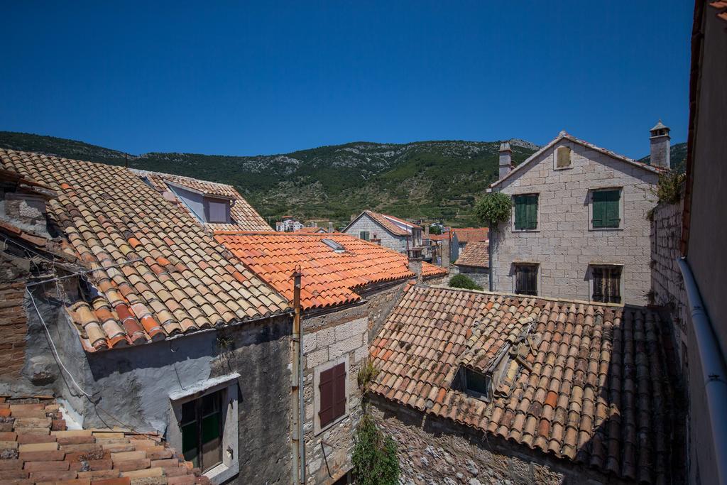 Apartments Villa Anka Komiža Exterior foto