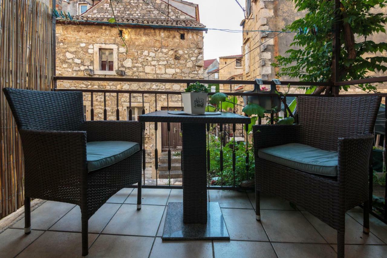 Apartments Villa Anka Komiža Exterior foto